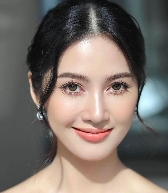 8 Tips Menciptakan Tampilan Clean Makeup yang Natural dan Elegan, Kamu Harus Tahu!